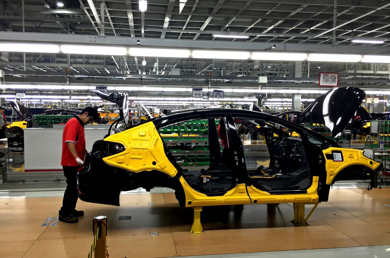 Building a successful Business abroad: Assembly line in Mexican maquiladora